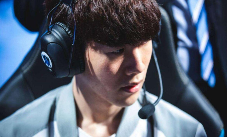 在困境中挣 在困境中挣