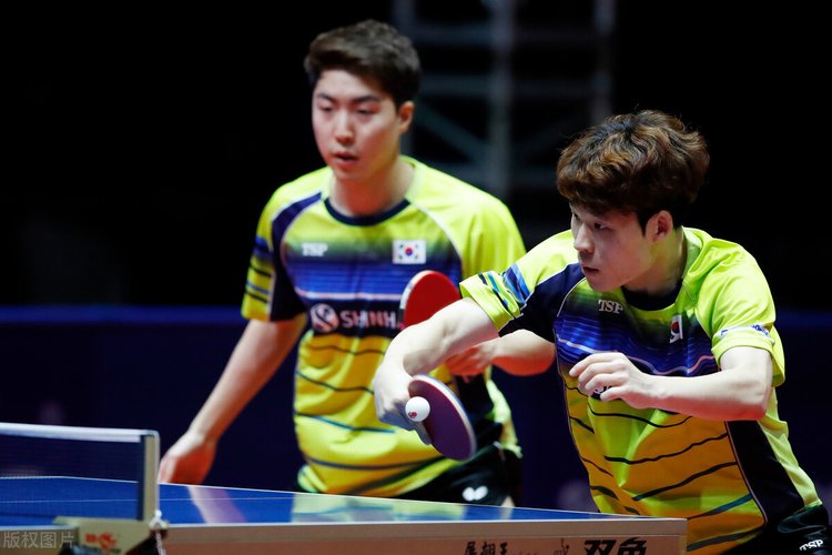 的高价签下 的高价签下