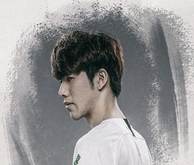 前球队的重 前球队的重