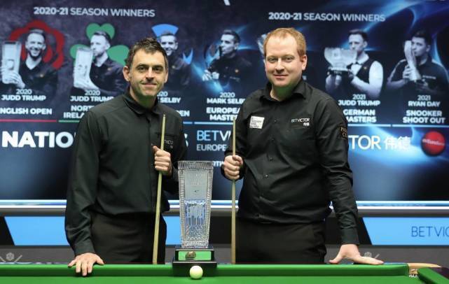 面临困难时 面临困难时